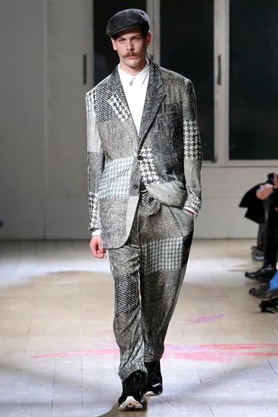Look 23